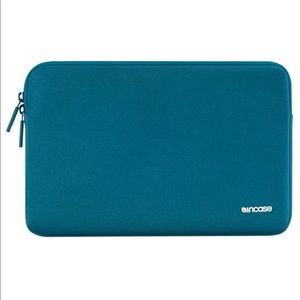 NWTs INCASE • Classic Teal MacBook Pro 13” Sleeve